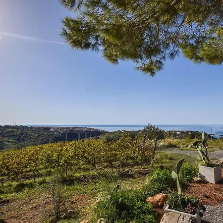 Hébergement de vacances Superbe Maison à Avec Wi-fi *